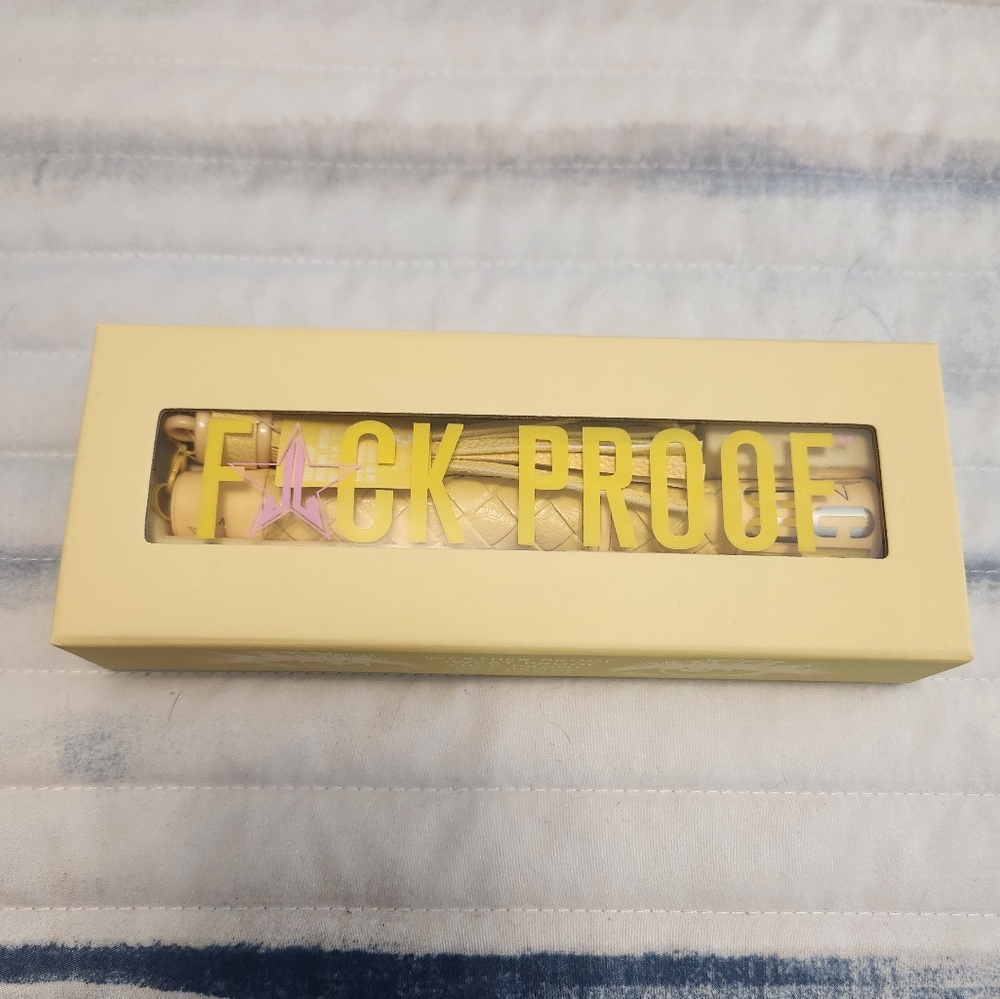 Jeffree Star F*ck Proof Mascara in Yellow